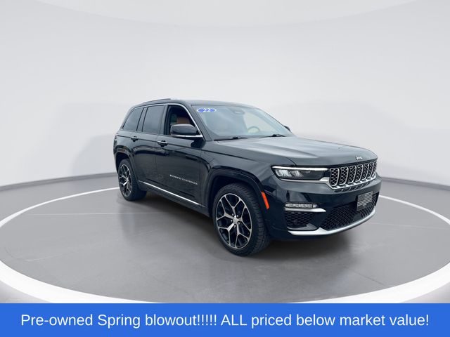 Used 2022 Diamond Black Jeep Summit Reserve image 2