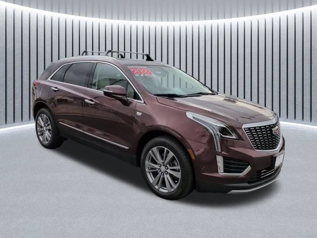 Rosewood Metallic 2023 Cadillac XT5 SUV / Crossover Front-Wheel Drive 9-Speed Automatic