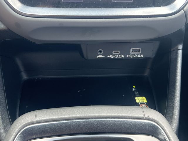 Used 2024 White Subaru Limited image 21