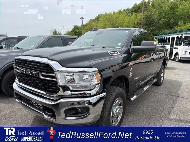 Diamond Black 2022 RAM 2500 Big Horn Crew Cab 4WD Pickup Truck Four-Wheel Drive 8-Speed Automatic