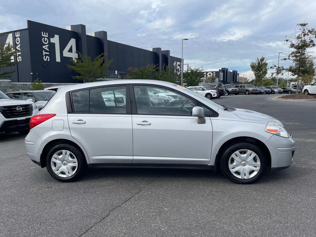 2011 Nissan Versa 1.8 S 2