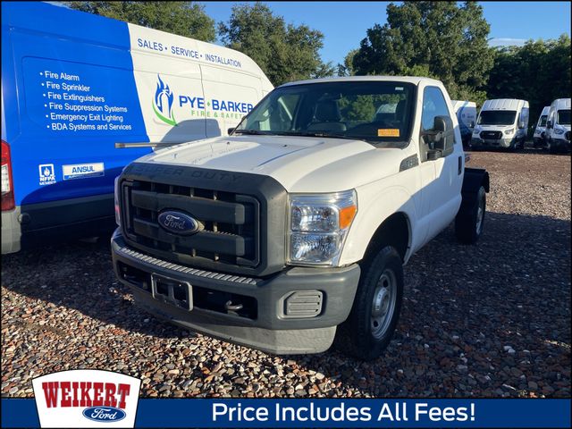 Oxford White 2016 Ford F-250 Super Duty Pickup Truck Four-Wheel Drive 6-Speed Automatic