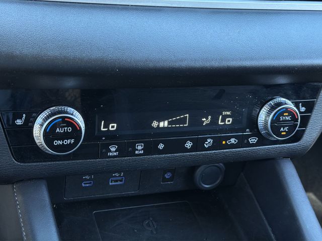 Used 2024 Black Mitsubishi  image 25