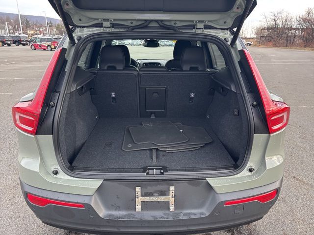 used 2022 Volvo XC40 Recharge Pure Electric car, priced at $24,999