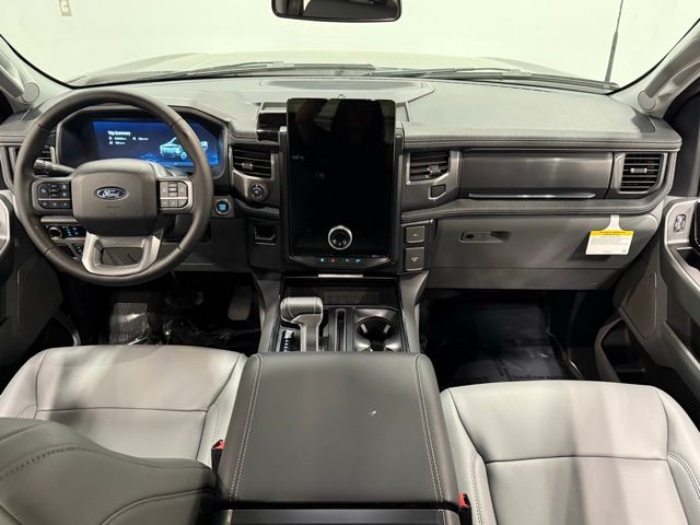 2025 Ford F-150 Lightning Flash photo