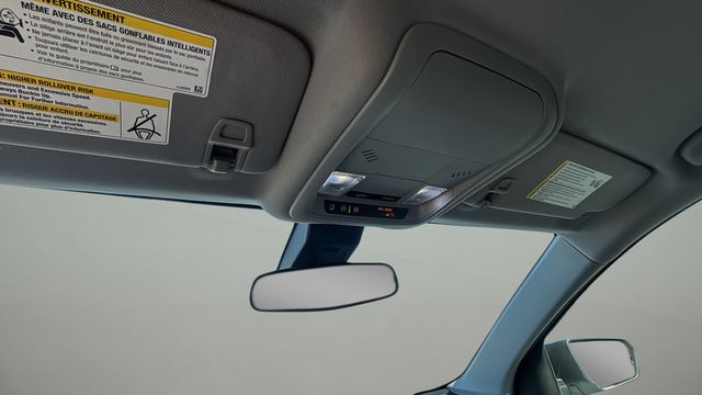 Used 2022 White Chevrolet LS image 26