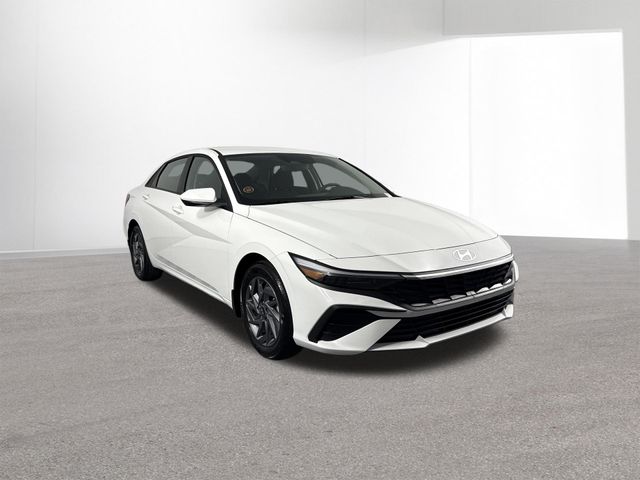 Used 2025 Hyundai Elantra Hybrid For Sale in Indianapolis, IN