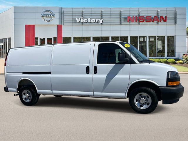 Used 2025 White Chevrolet Work Van image 2