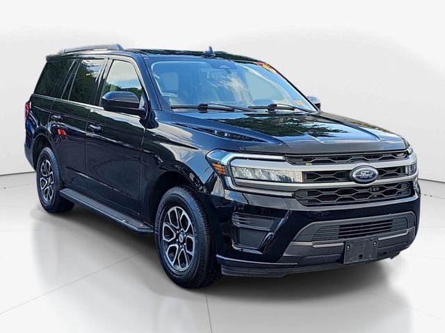 Black Metallic 2024 Ford Expedition XLT 4WD SUV / Crossover Four-Wheel Drive Automatic