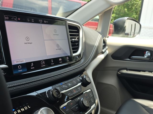 2023 Chrysler Pacifica Touring L:46447A