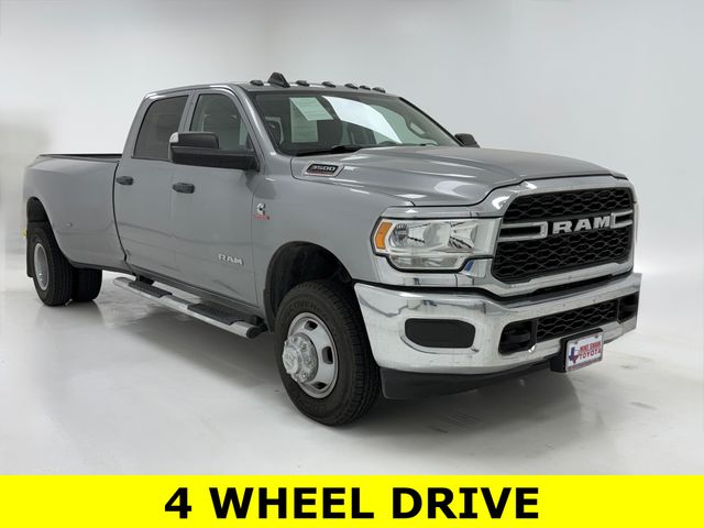 Billet Silver Metallic Clearcoat 2020 RAM 3500 Tradesman Crew Cab LB DRW 4WD Pickup Truck Four-Wheel Drive 6-Speed Automatic