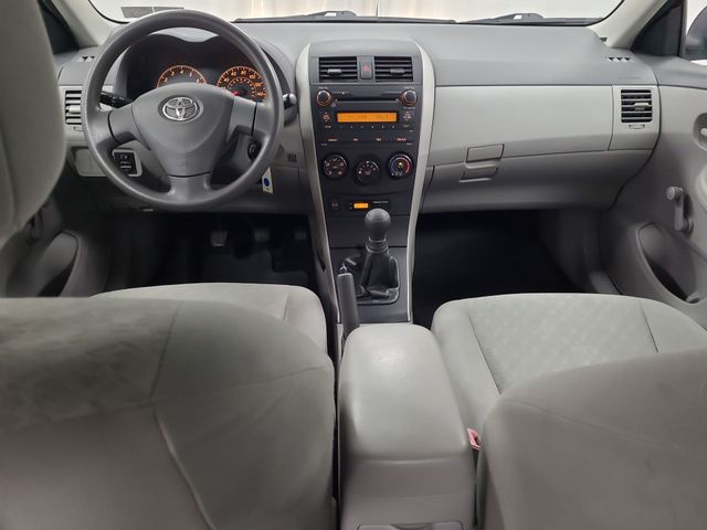 2010 – Toyota – Corolla