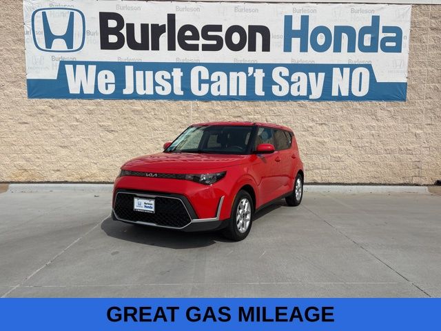 Inferno Red 2025 Kia Soul LX FWD SUV / Crossover Front-Wheel Drive Continuously Variable Transmission