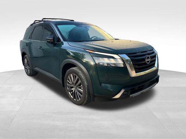 2023 Nissan Pathfinder SL 2