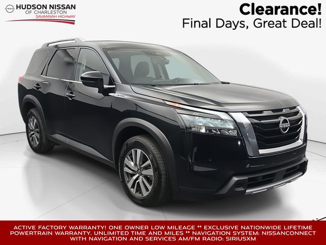 2025 Nissan Pathfinder SL FWD