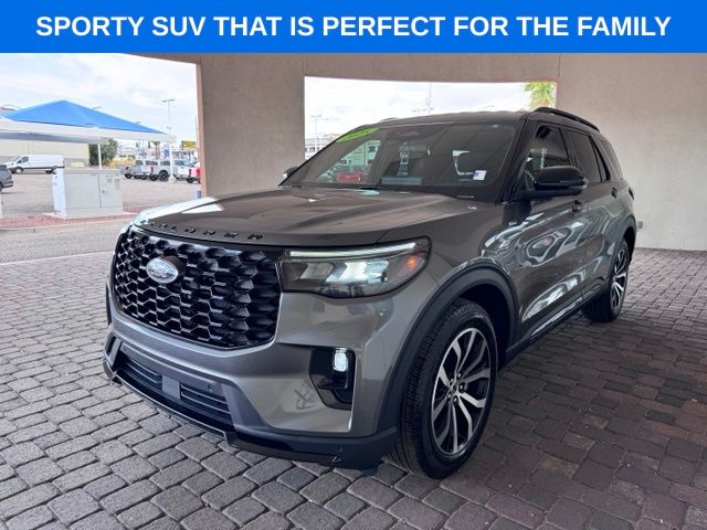 2025 Ford Explorer ST-Line RWD