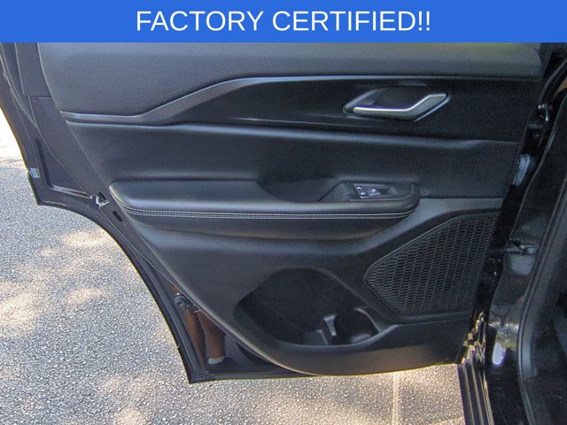 Used 2025 Black Jeep Altitude X image 28