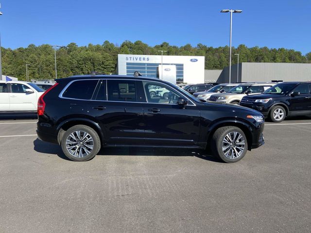 2022 Volvo XC90 T5 Momentum 2