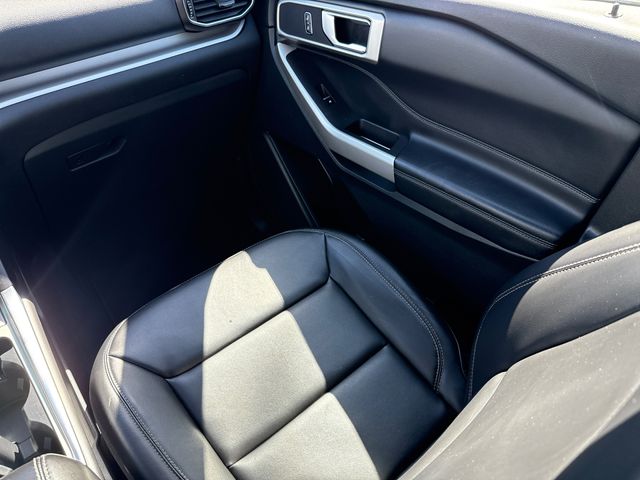 Certified Used 2023 Gray Ford XLT image 16