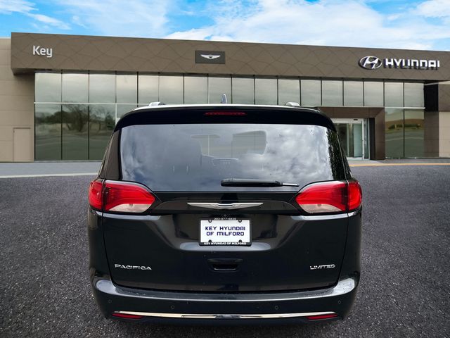 2018 Chrysler Pacifica - Image 6