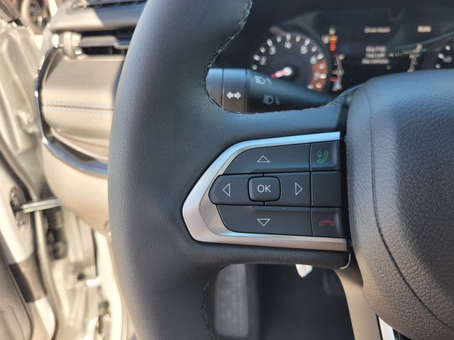 New 2026 Silver Jeep Latitude image 30