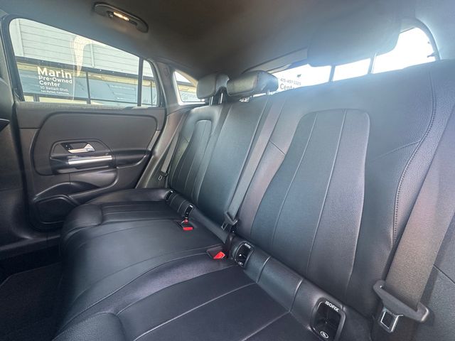 Used 2023  Mercedes-Benz GLA 250 image 31