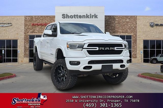 2022 RAM 1500 Laramie 4x4 Crew Cab 5'7's photo