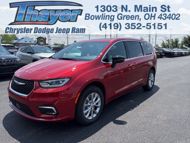 New 2025 Chrysler Pacifica Select 4D Passenger Van