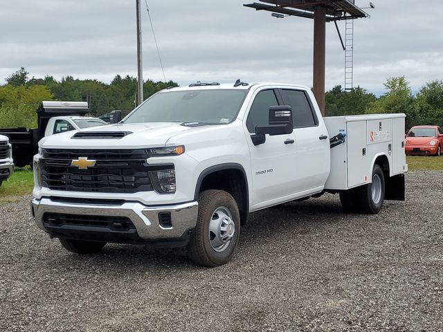 New 2026 Chevrolet Silverado 3500 - photo 2