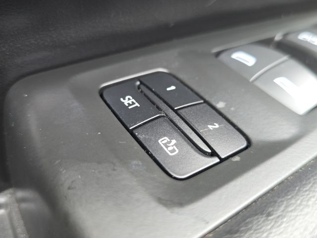 2022 Chevrolet Suburban LT:168357A