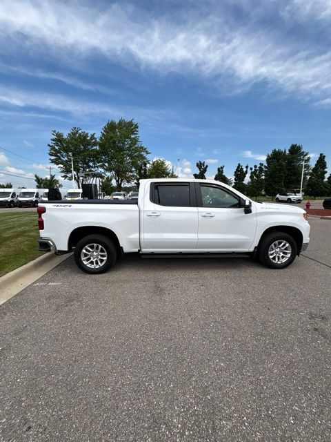 2026 Chevrolet Silverado 1500 LT - Summit White exterior view 3