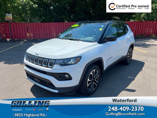 Bright White Clearcoat 2022 Jeep Compass SUV / Crossover Four-Wheel Drive 9-Speed Automatic