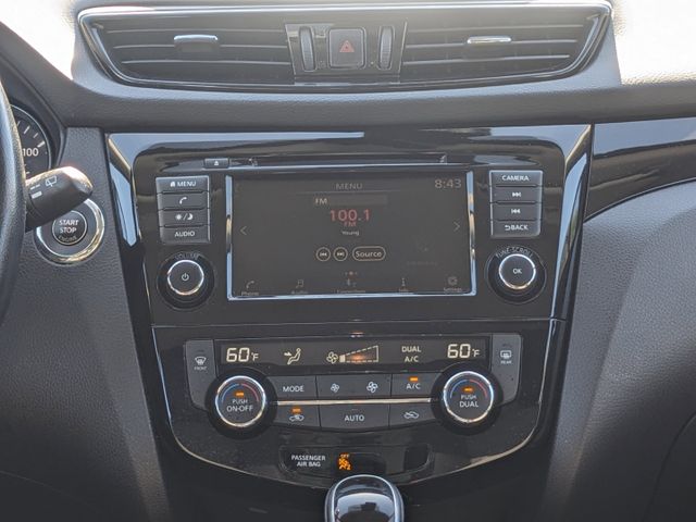 2021 Nissan Rogue Sport SV photo