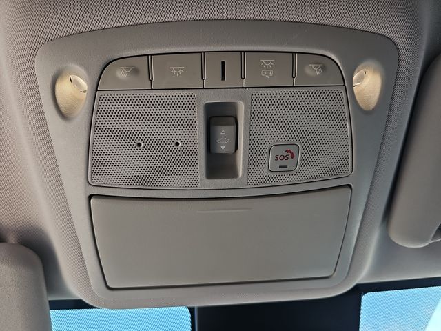 Certified Used 2020 White Nissan SL image 31