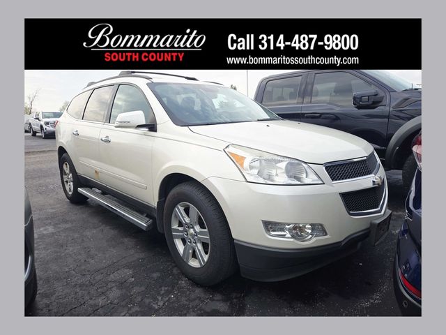White Diamond Tricoat 2011 Chevrolet Traverse 1LT FWD SUV / Crossover Front-Wheel Drive 6-Speed Automatic Overdrive