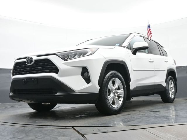 2021 Toyota RAV4 XLE 31