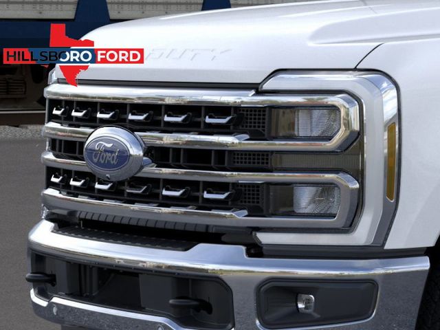 2025 Star White Metallic Tri-Coat Ford Super Duty F-350 SRW Lariat 4X4 Truck