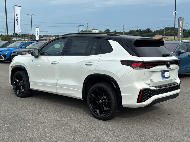 New 2026 White Volkswagen 2.0T SE R-Line Black image 3