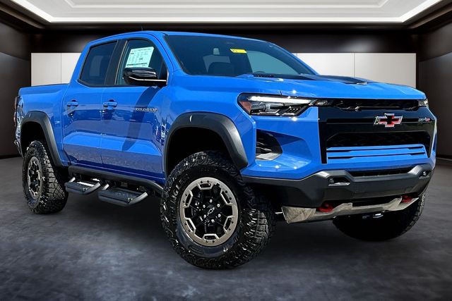 View vehicle photo 2