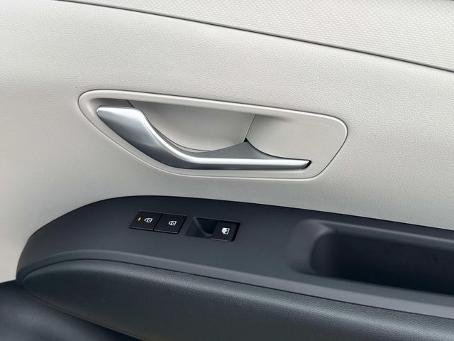 New 2026 White Hyundai SEL Plus image 15
