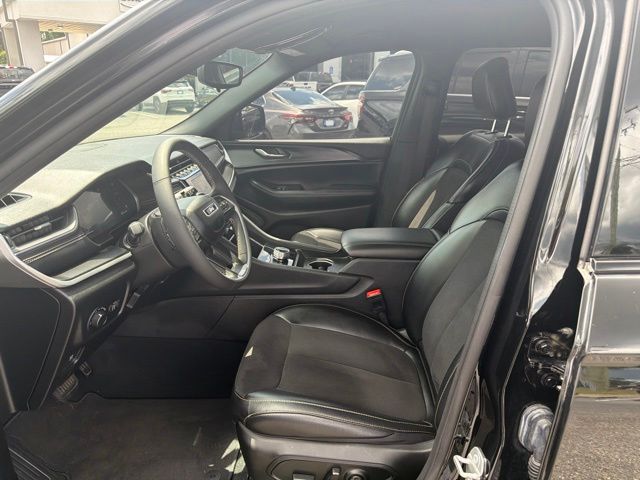 2024 Jeep Grand Cherokee L Altitude 4x4