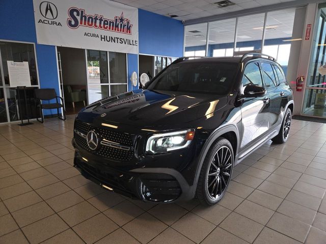 2023 Mercedes-Benz GLB GLB 250's photo