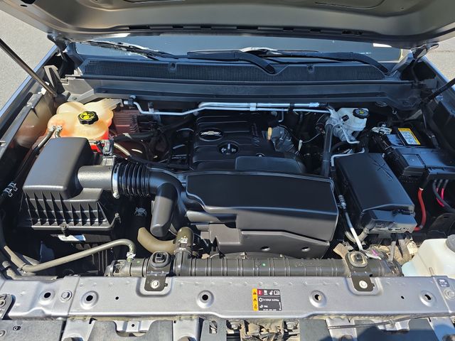 Used 2020 Gray Chevrolet Work Truck image 31