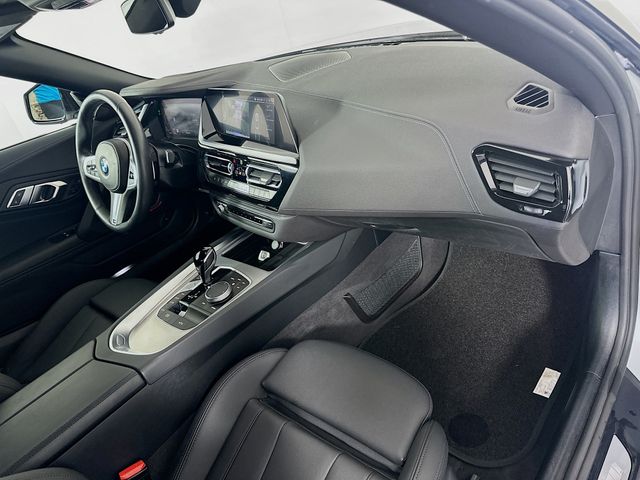 Thumbnail: 2022 BMW Z4 - 24