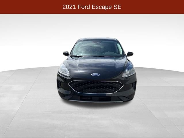 2021 Ford Escape SE photo