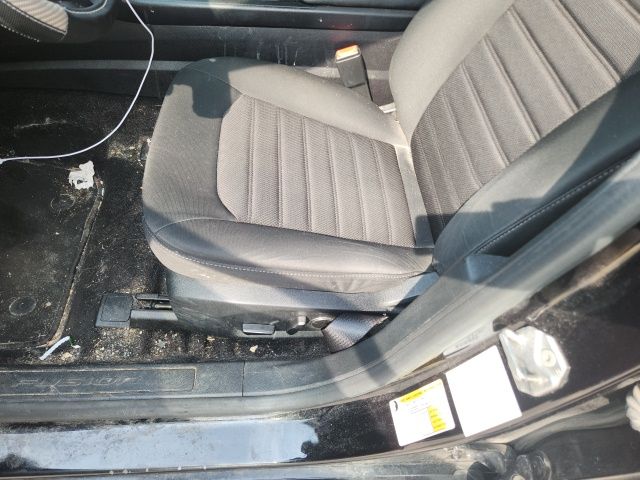 Used 2019 Agate Black Ford SE image 9