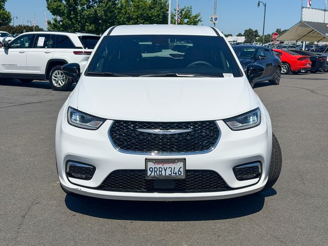used 2025 Chrysler Pacifica car, priced at $26,115