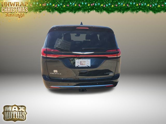 2024 Chrysler Pacifica Limited 8