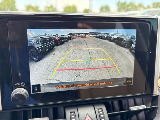 View vehicle photo 5