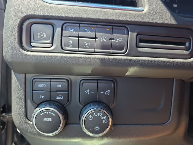 Used 2022 Gray Chevrolet LT image 28